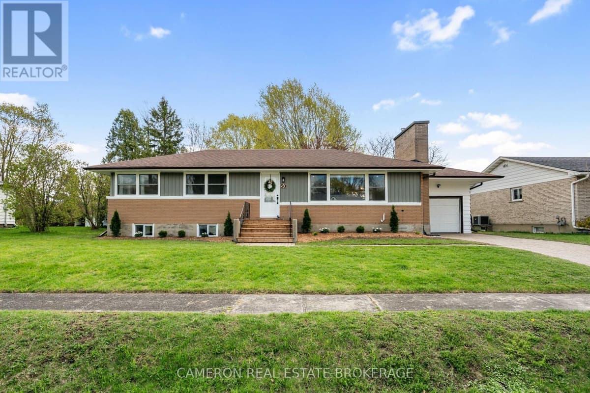 3 Bed · 1 Bath Detached House for Sale in South Stormont