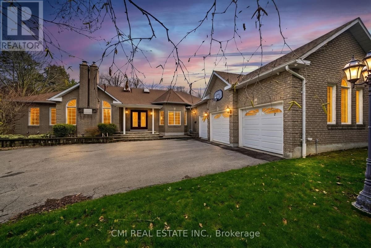 6 Bed · 4 Bath Detached House for Sale in Aurora