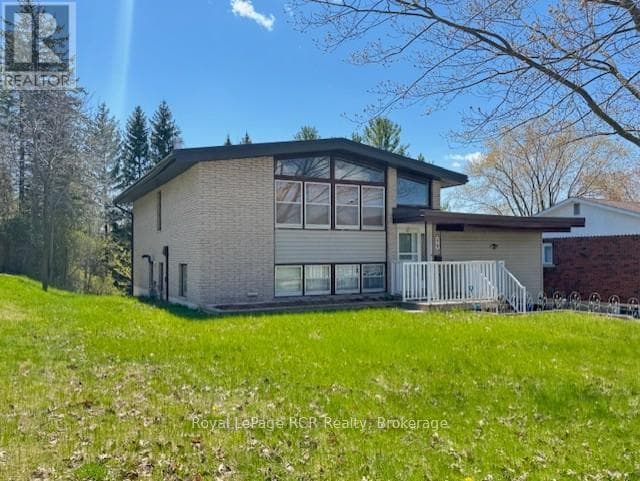 4 Bed · 2 Bath Detached House for Sale in Hanover