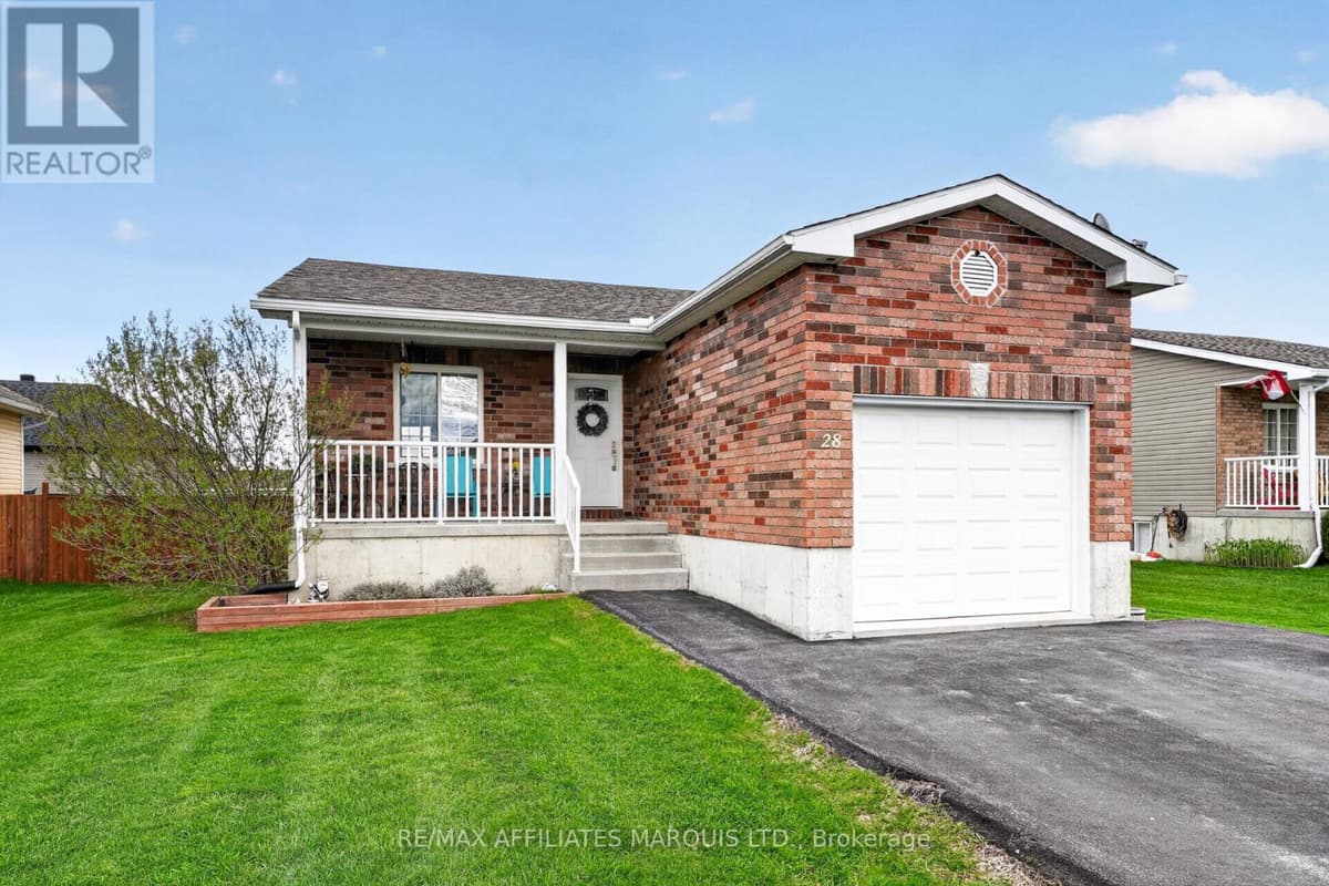 5 Bed · 2 Bath Detached House for Sale in South Stormont