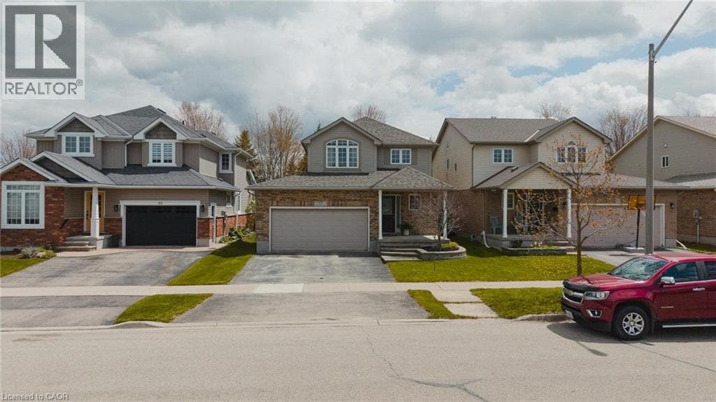 3 Bed · 4 Bath Detached House for Sale in Elmira