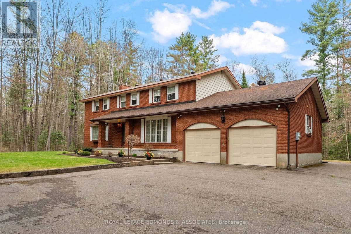5 Bed · 3 Bath Detached House for Sale in Laurentian Valley