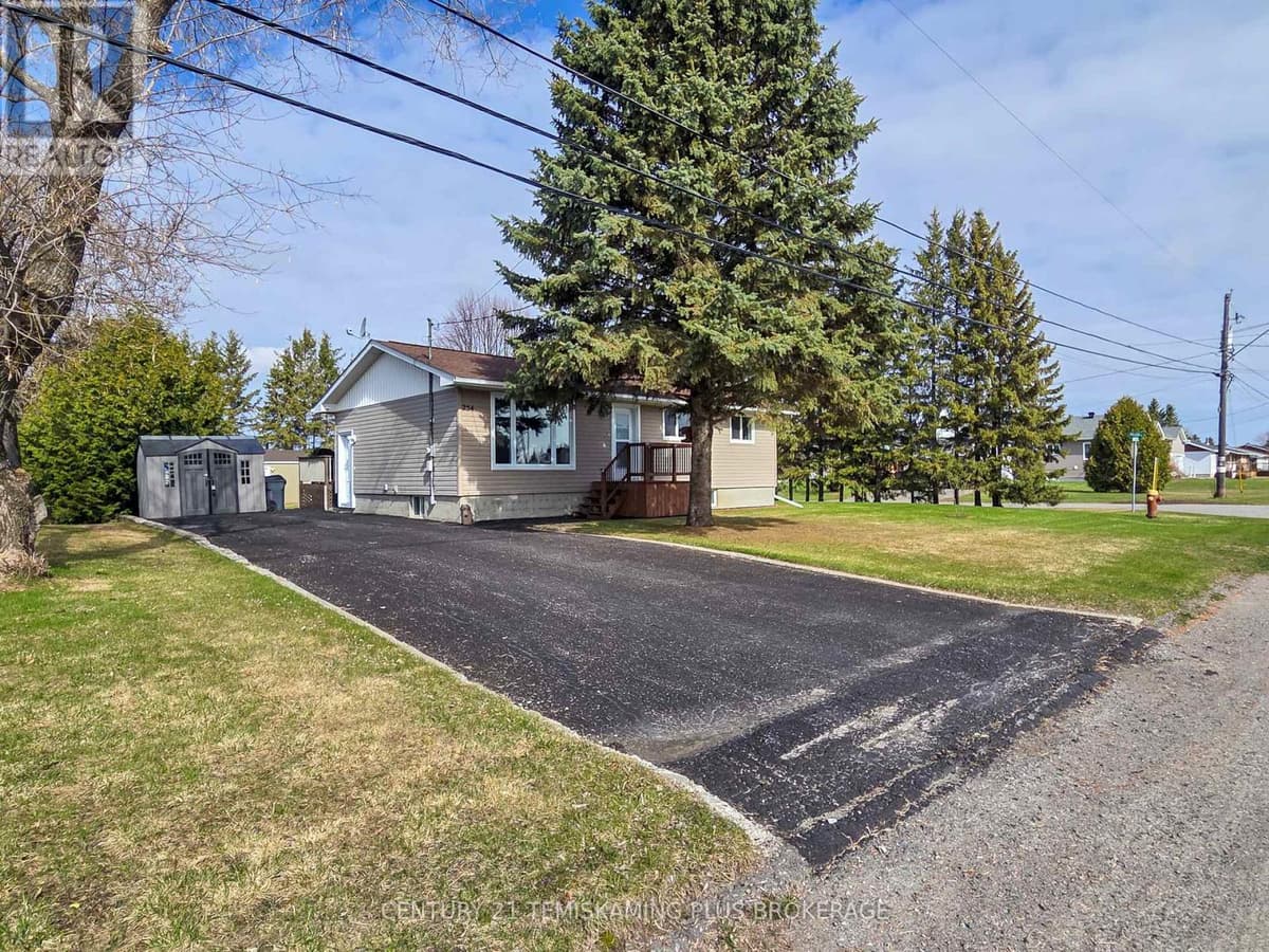 3 Bed · 2 Bath Detached House for Sale in Temiskaming Shores