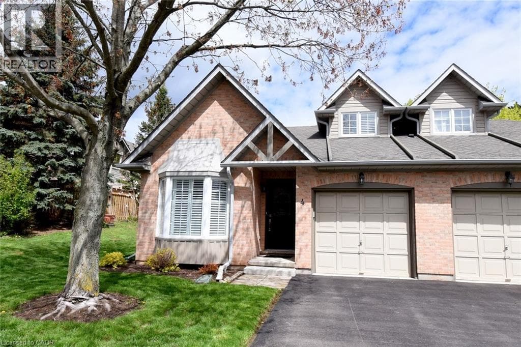 3 Bed · 2 Bath Detached House for Sale in Ancaster