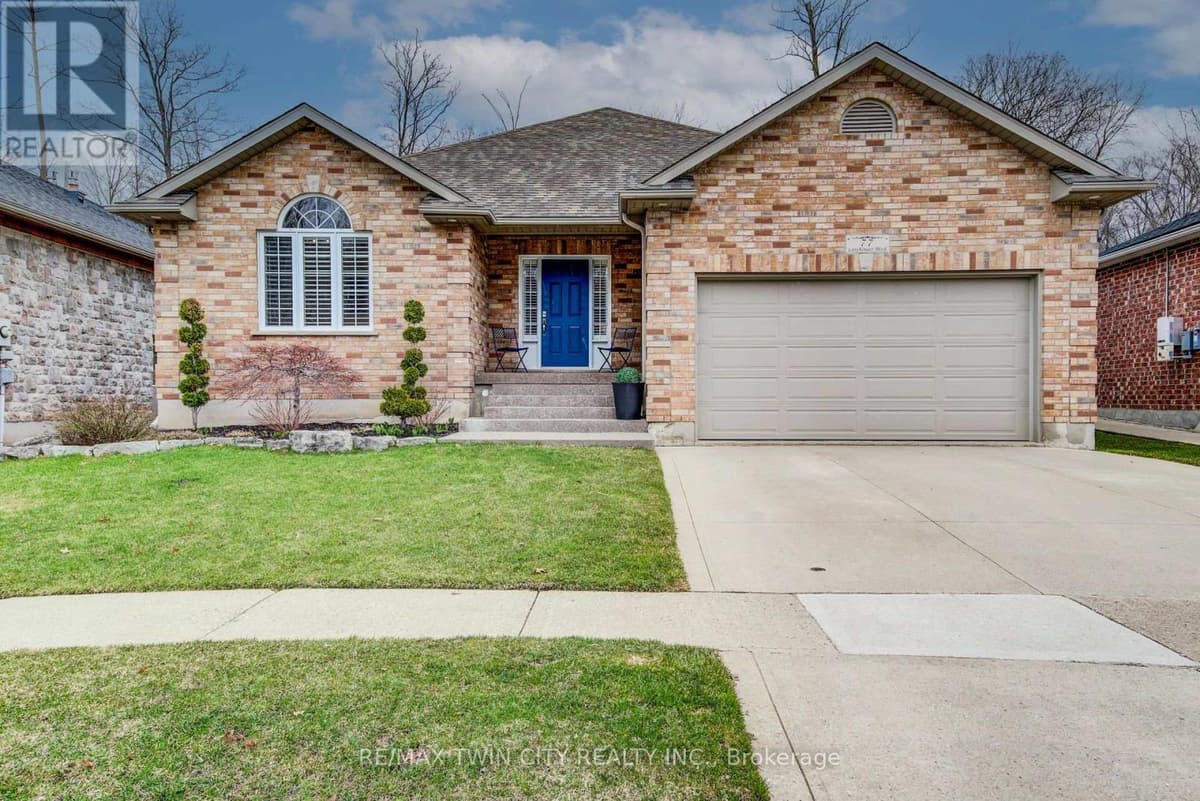 5 Bed · 3 Bath Detached House for Sale in Wilmot