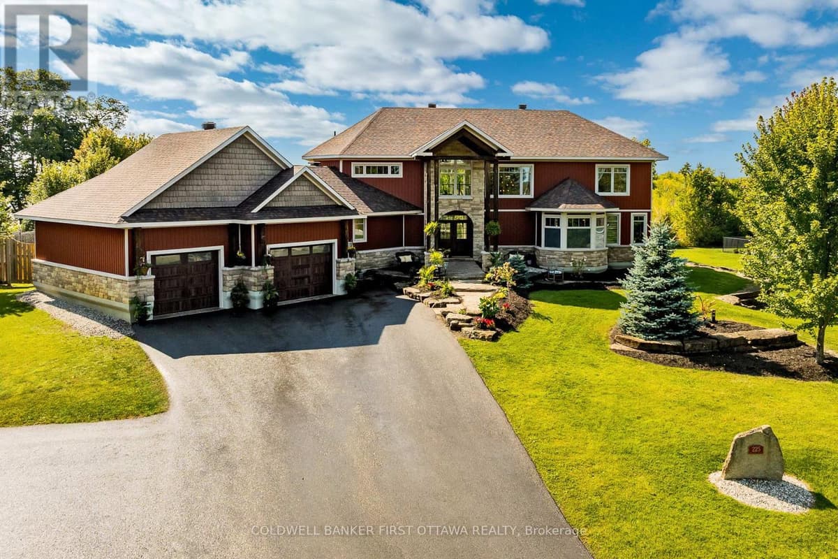 6 Bed · 5 Bath Detached House for Sale in Mississippi Mills