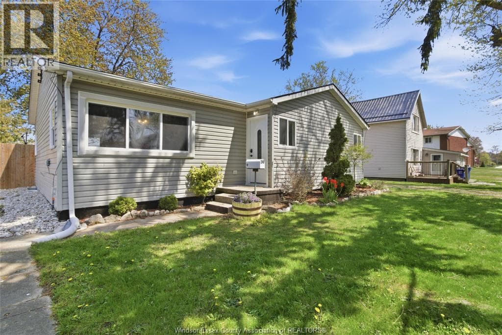 2 Bed · 1 Bath Detached House for Sale in Kingsville