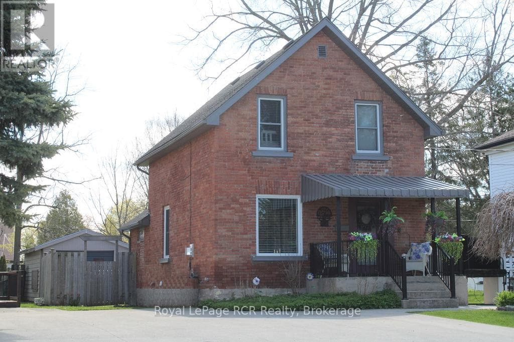 3 Bed · 2 Bath Detached House for Sale in Owen Sound
