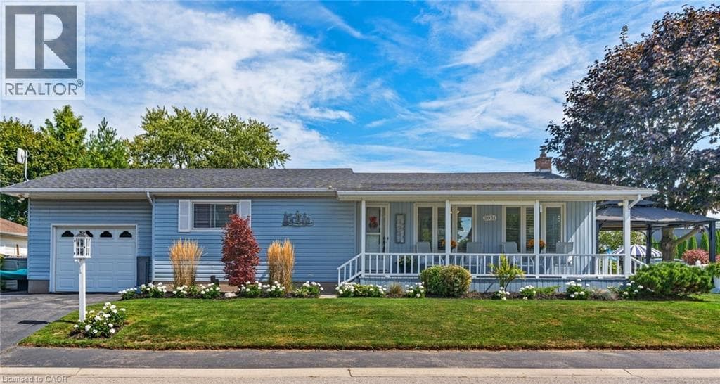 2 Bed · 2 Bath Detached House for Sale in Port Dover