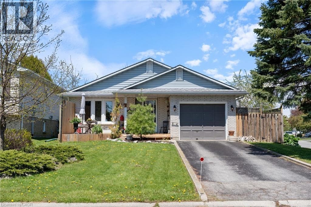 3 Bed · 2 Bath Detached House for Sale in Port Dover