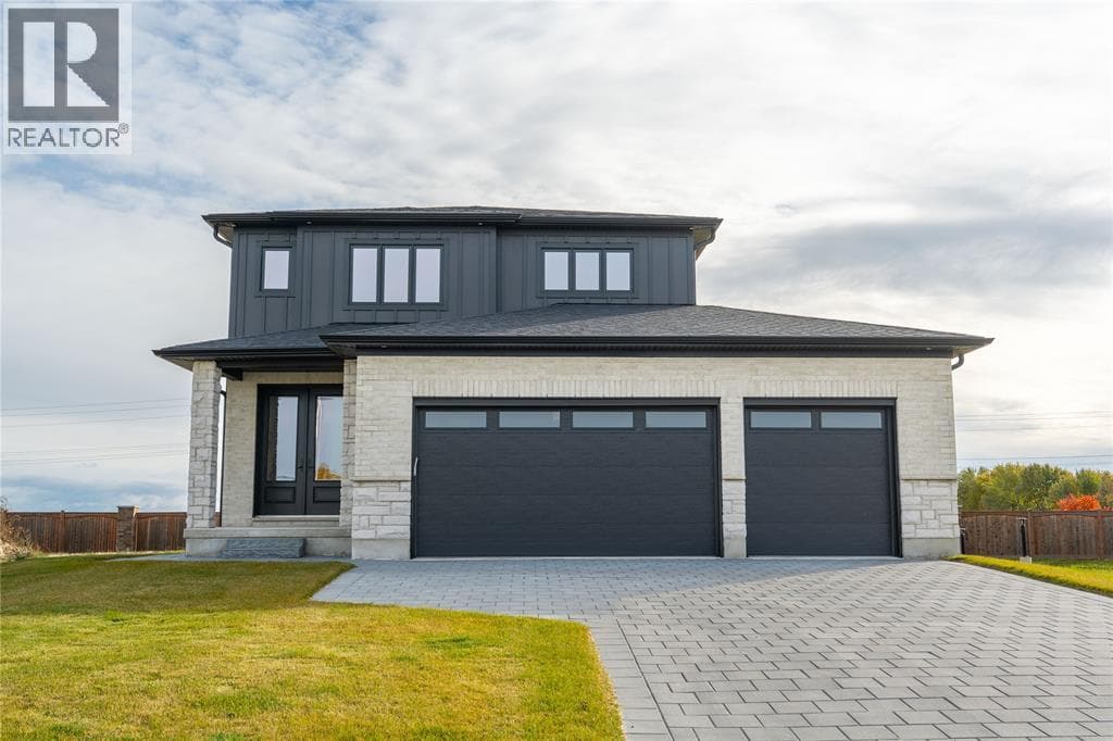 5 Bed · 4 Bath Detached House for Sale in Sarnia