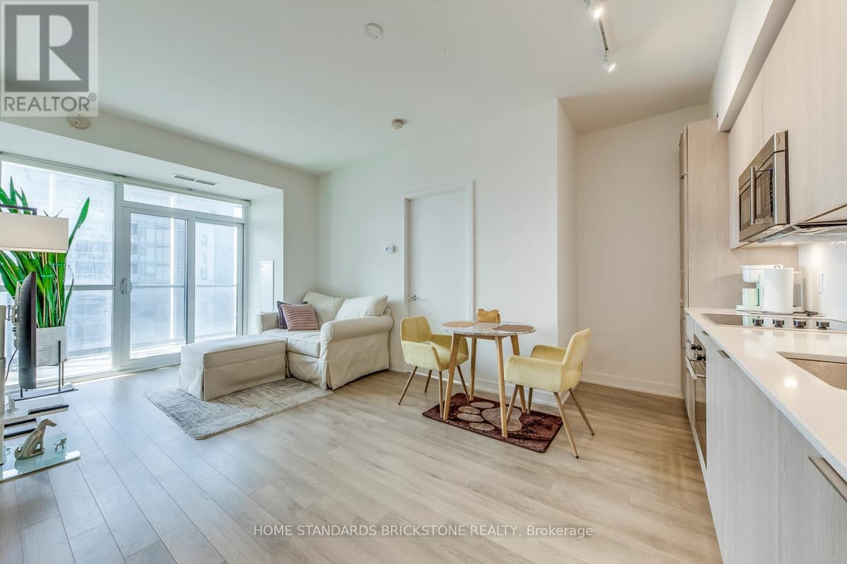 2 Bed · 2 Bath Detached House for Rent in Toronto