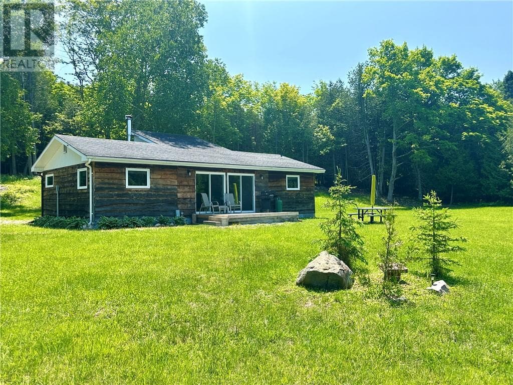 3 Bed · 1 Bath Detached House for Sale in Gore Bay, Manitoulin Island