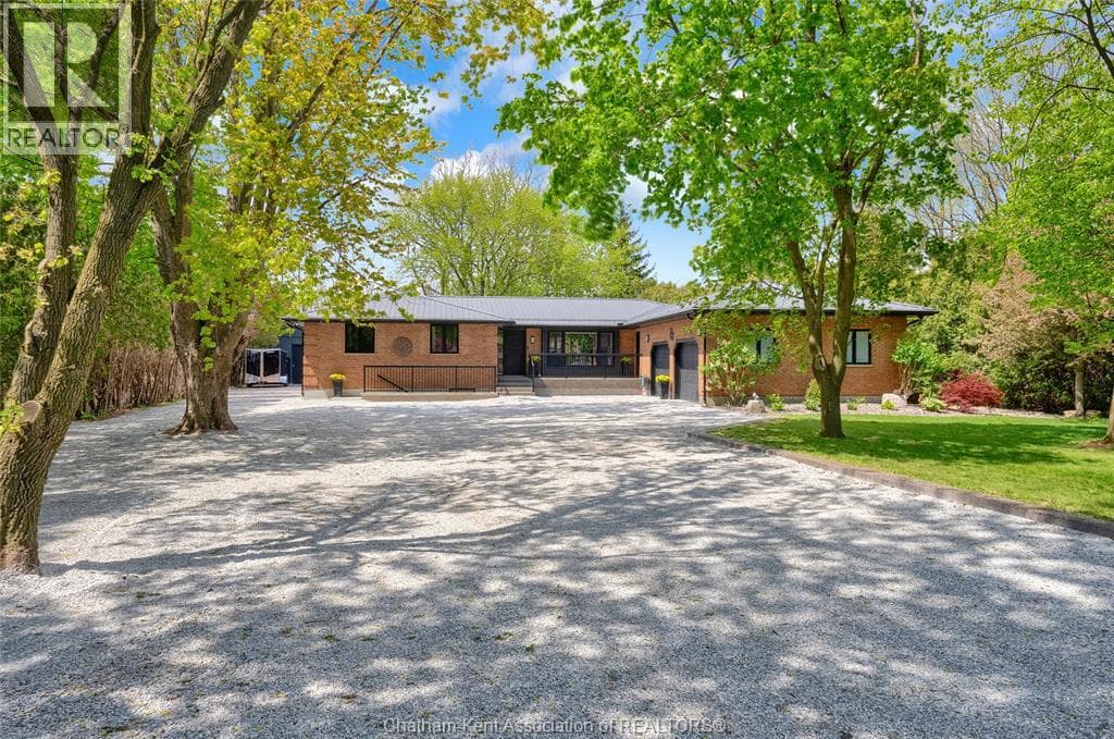 5 Bed · 4 Bath Detached House for Sale in Chatham