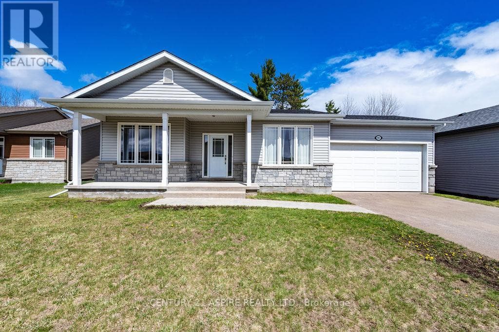 4 Bed · 2 Bath Detached House for Sale in Petawawa