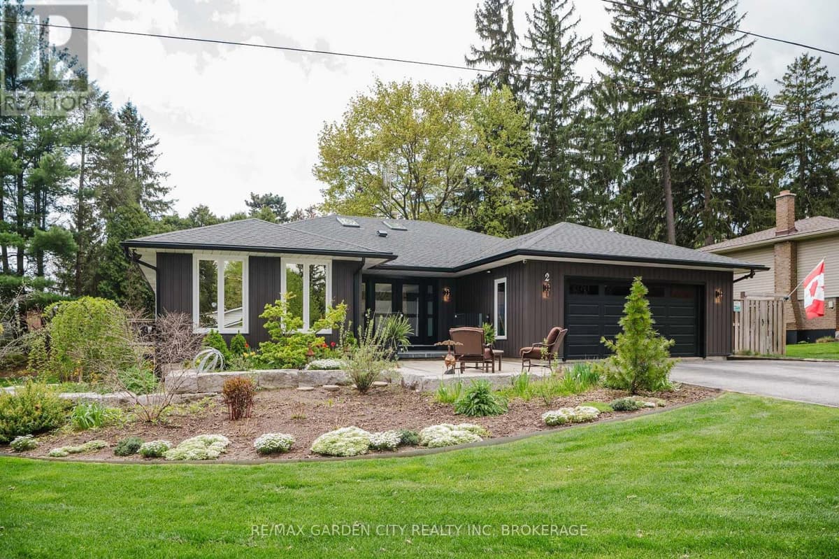 4 Bed · 3 Bath Detached House for Sale in Pelham