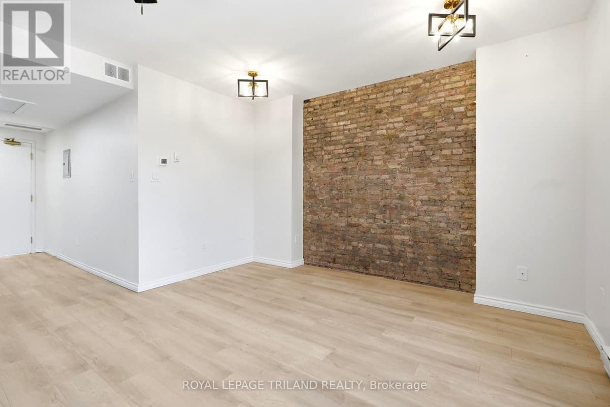 1 Bath Multi-Family for Rent in London East