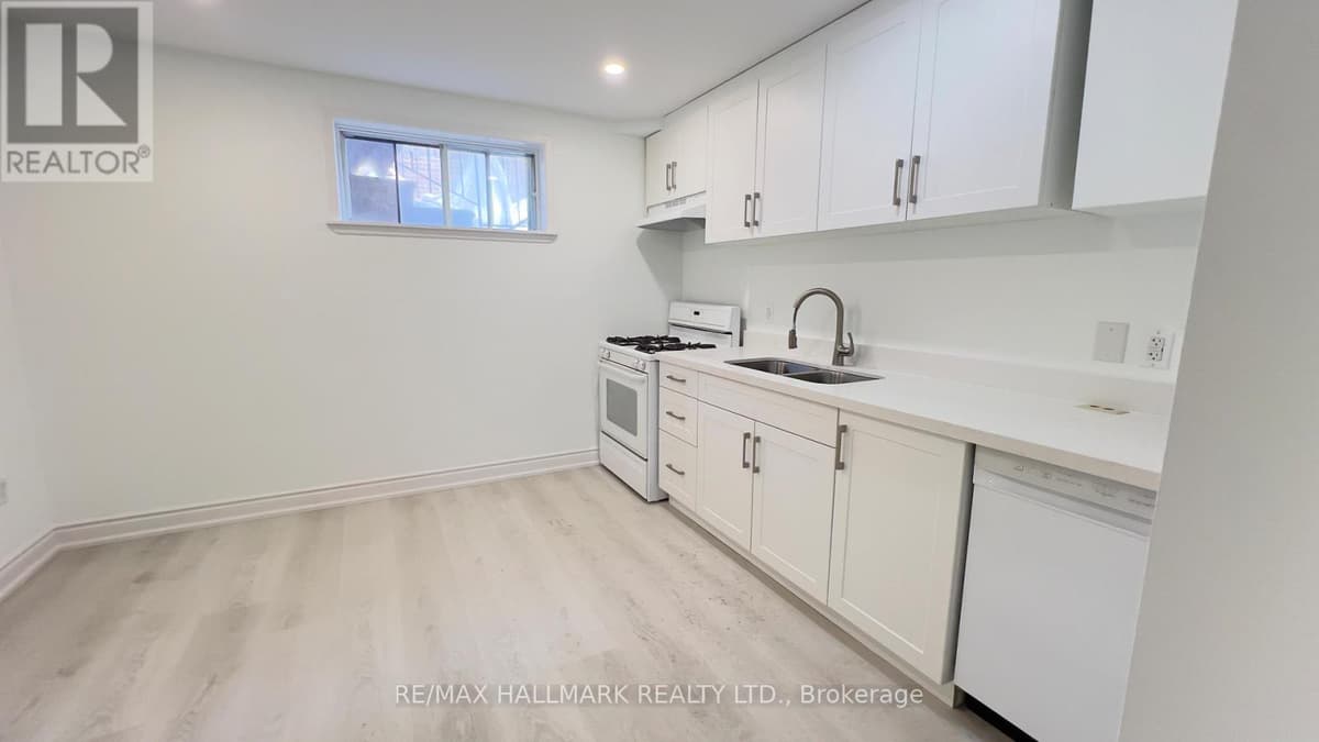 3 Bed · 1 Bath Detached House for Rent in Vaughan