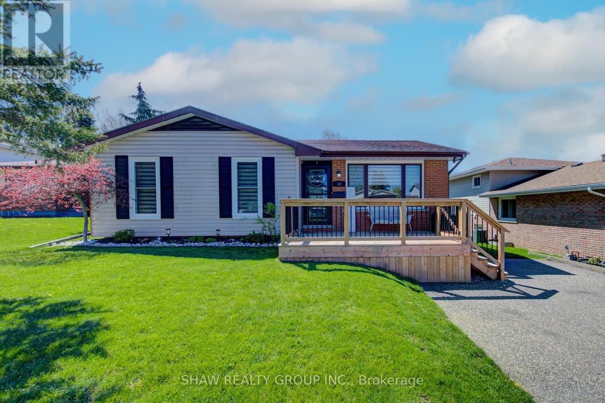 4 Bed · 2 Bath Detached House for Sale in Woodstock