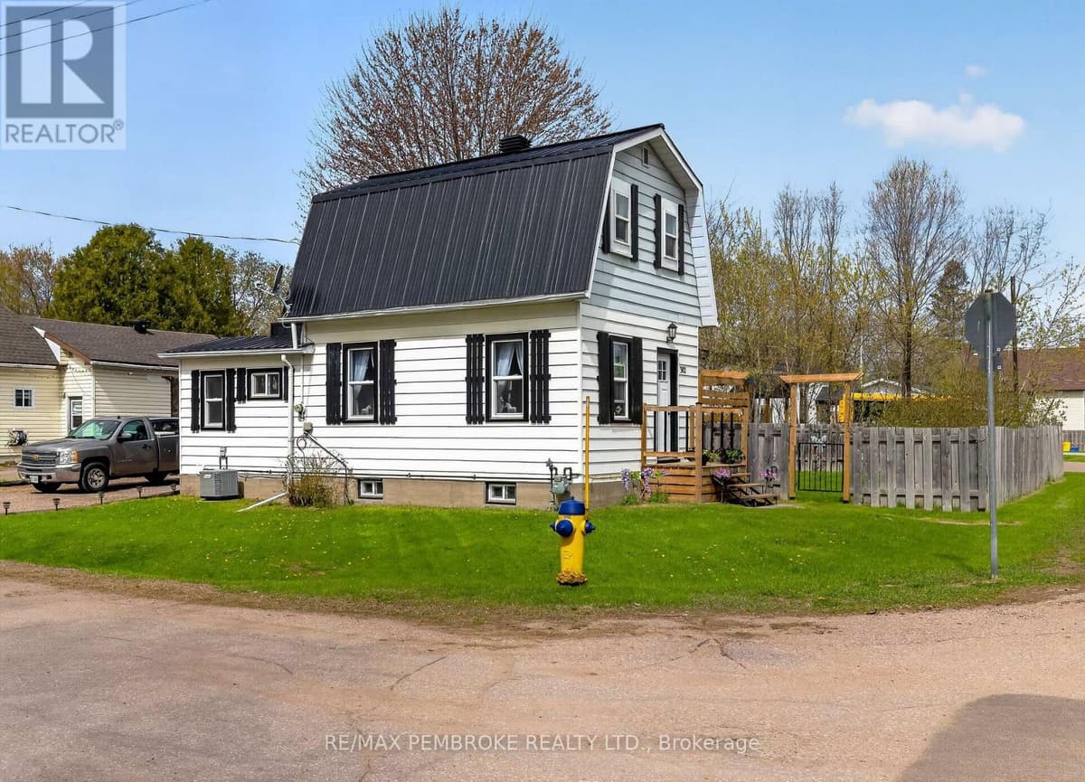 2 Bed · 1 Bath Detached House for Sale in Pembroke
