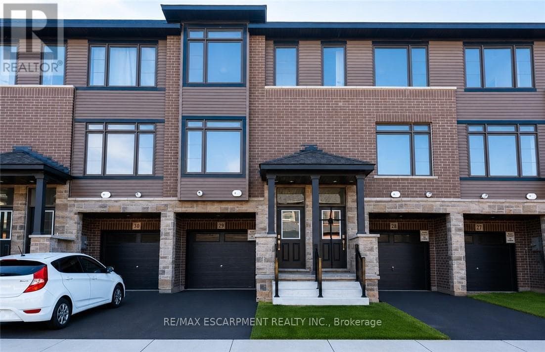 3 Bed · 3 Bath Detached House for Rent in Brant