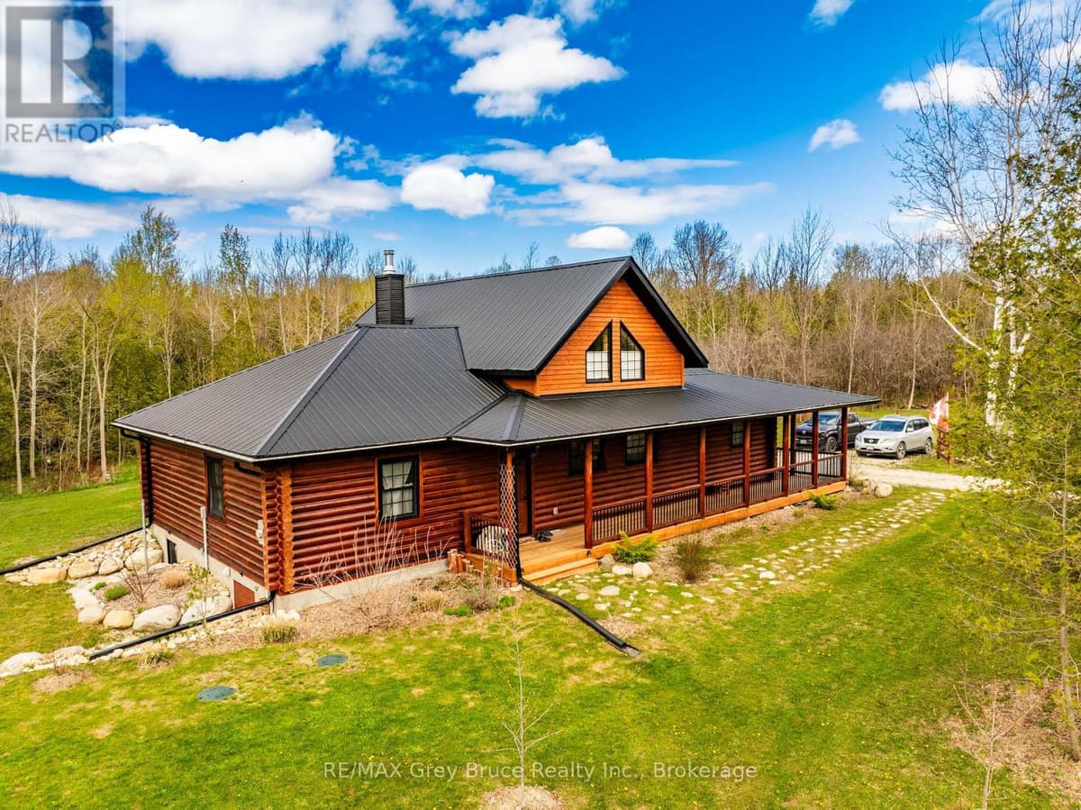 3 Bed · 2 Bath Detached House for Sale in Meaford