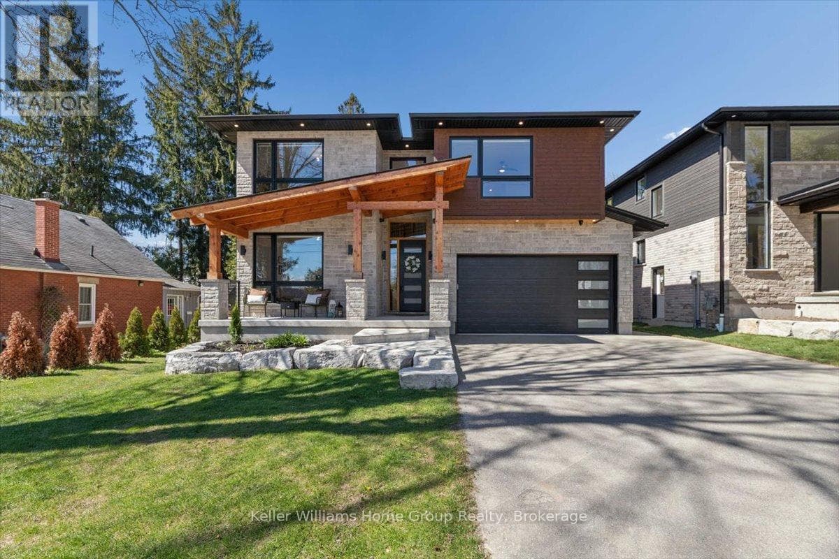 5 Bed · 5 Bath Detached House for Sale in Centre Wellington