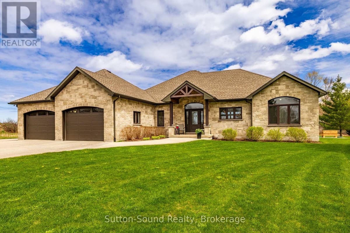 5 Bed · 5 Bath Detached House for Sale in Georgian Bluffs