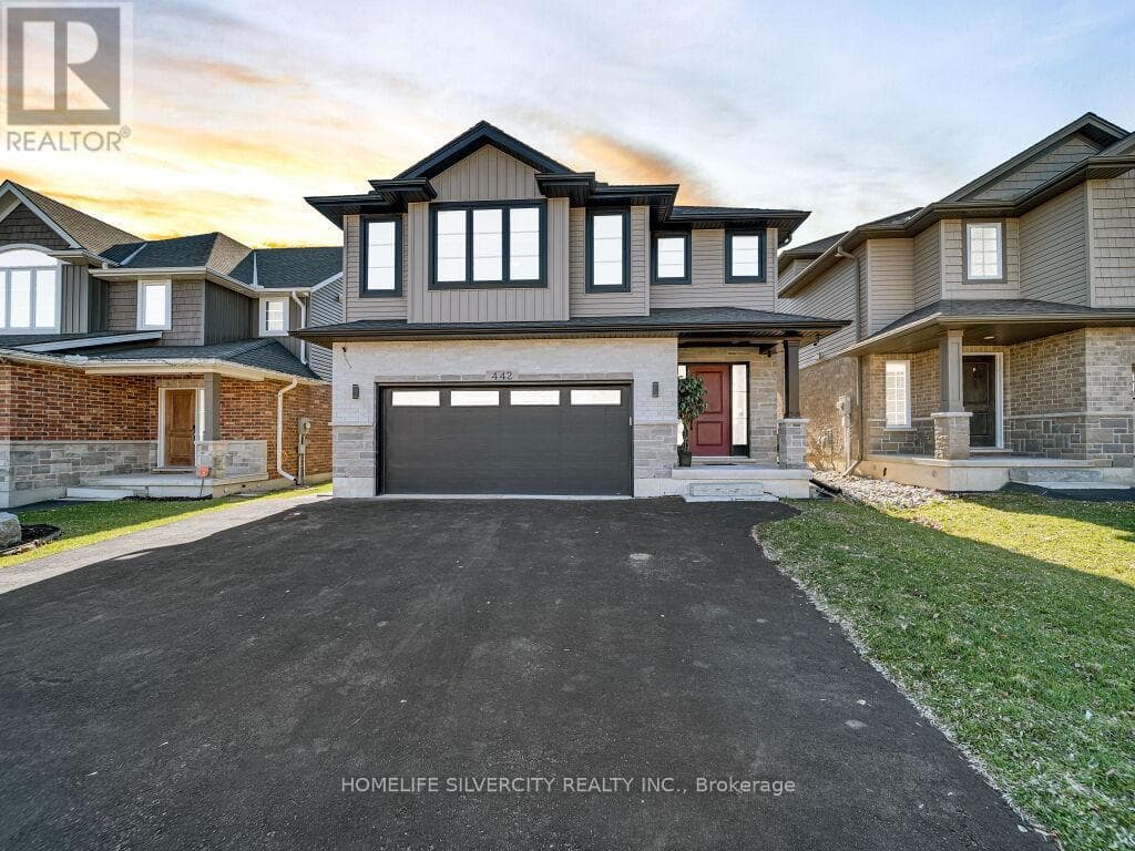 5 Bed · 4 Bath Detached House for Sale in Woodstock