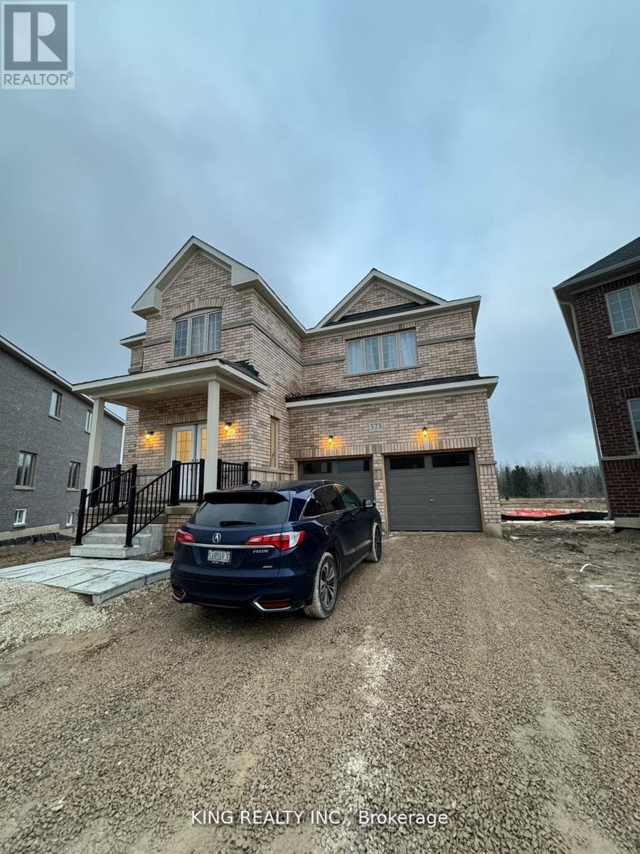 5 Bed · 5 Bath Detached House for Rent in Southgate