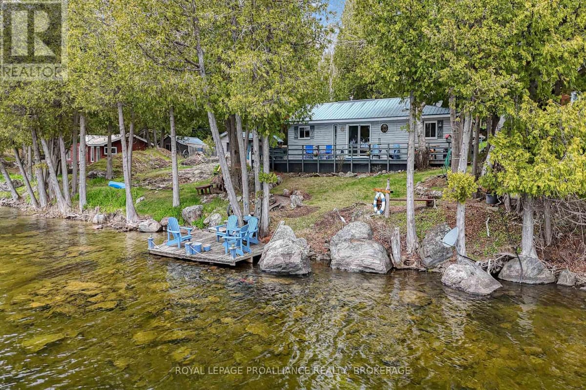 2 Bed · 1 Bath Detached House for Sale in Frontenac