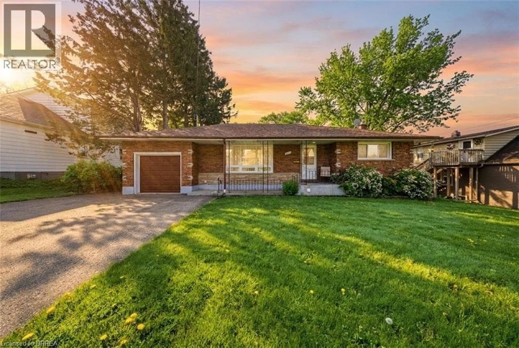 3 Bed · 2 Bath Detached House for Sale in Brantford