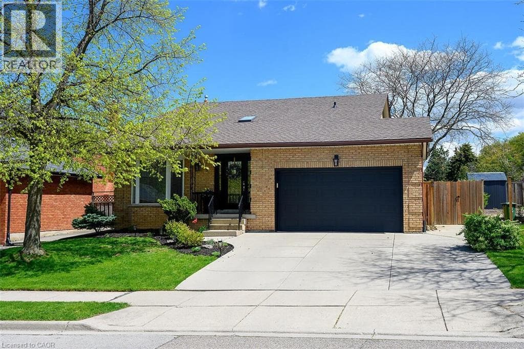 3 Bed · 3 Bath Detached House for Sale in Stoney Creek