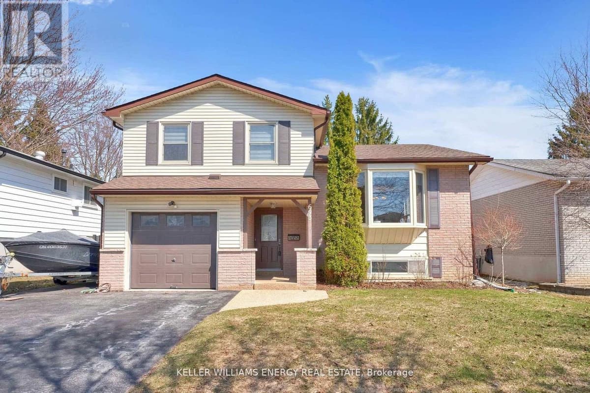3 Bed · 2 Bath Detached House for Sale in Oshawa