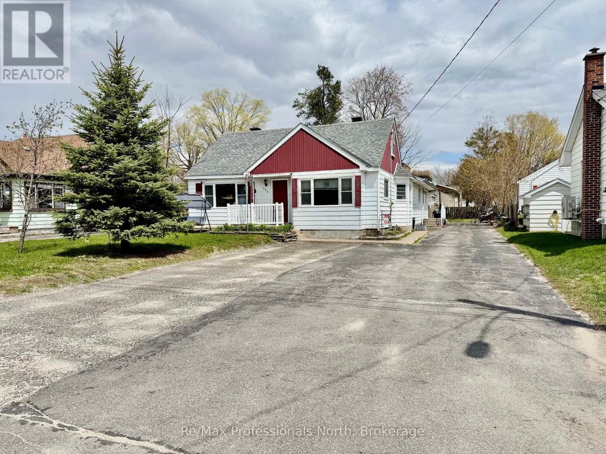 5 Bed · 2 Bath Detached House for Sale in Gravenhurst