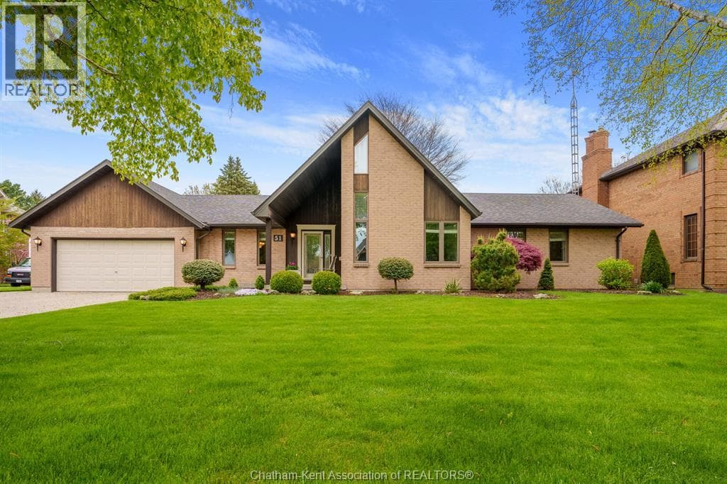 3 Bed · 3 Bath Detached House for Sale in Chatham