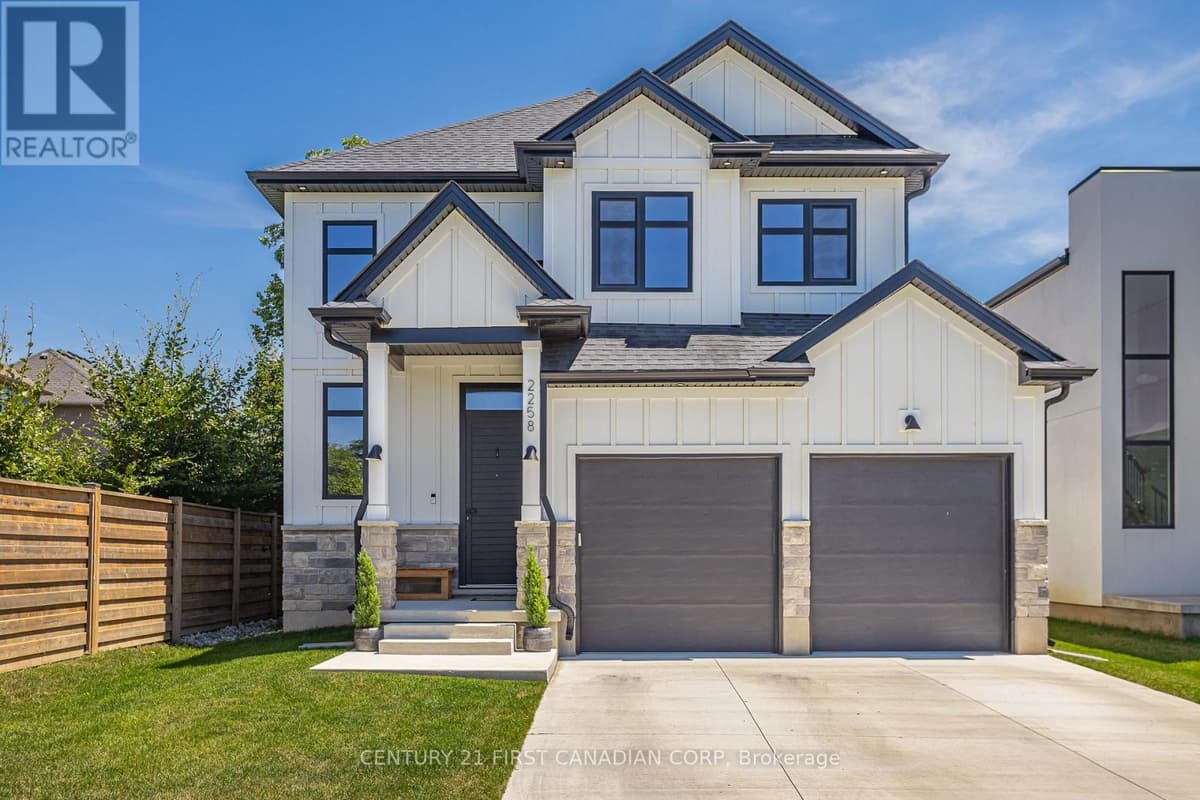 4 Bed · 4 Bath Detached House for Sale in London South