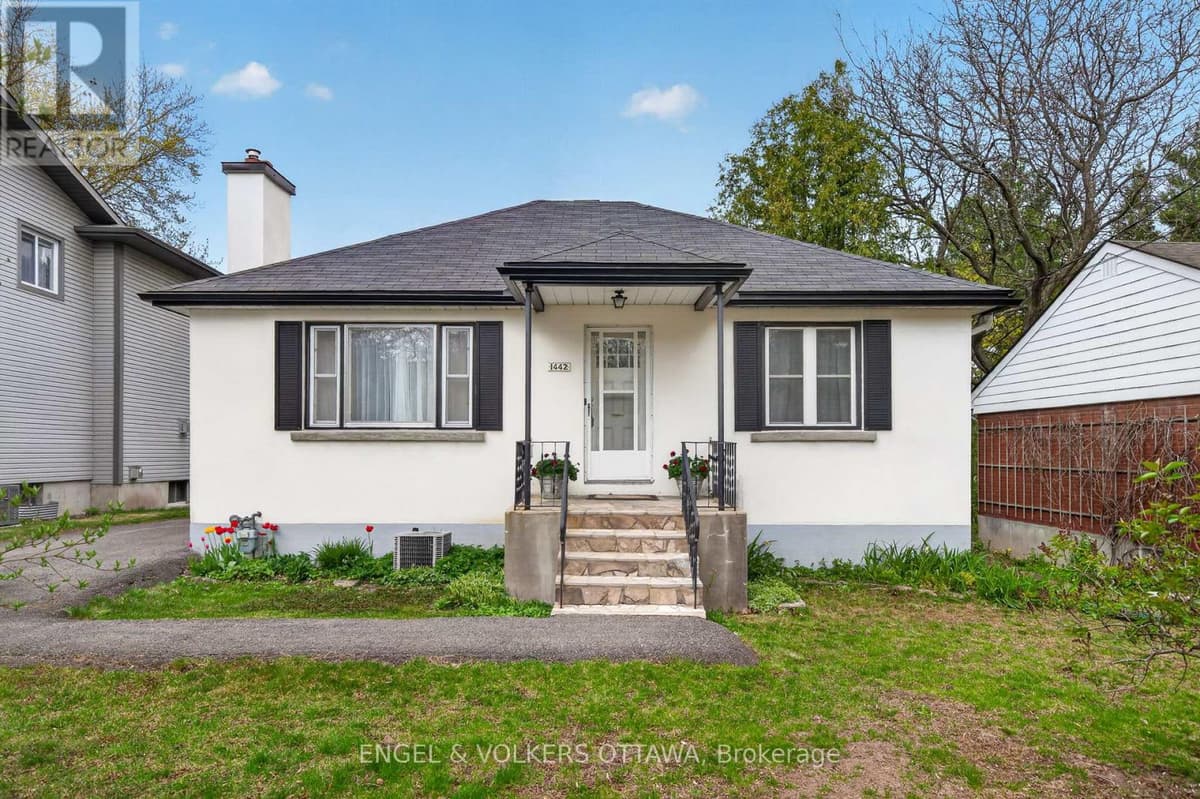 2 Bed · 2 Bath Detached House for Sale in Ottawa