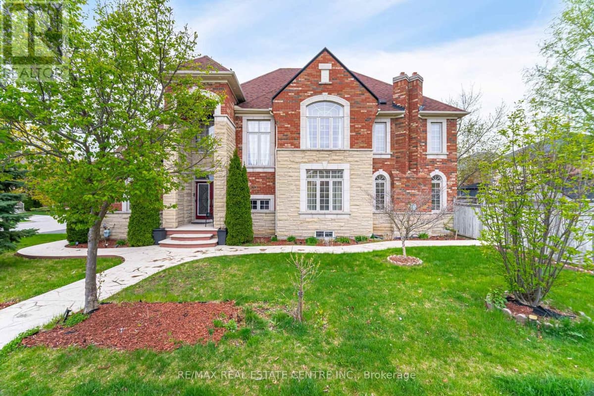 5 Bed · 5 Bath Detached House for Sale in Mississauga