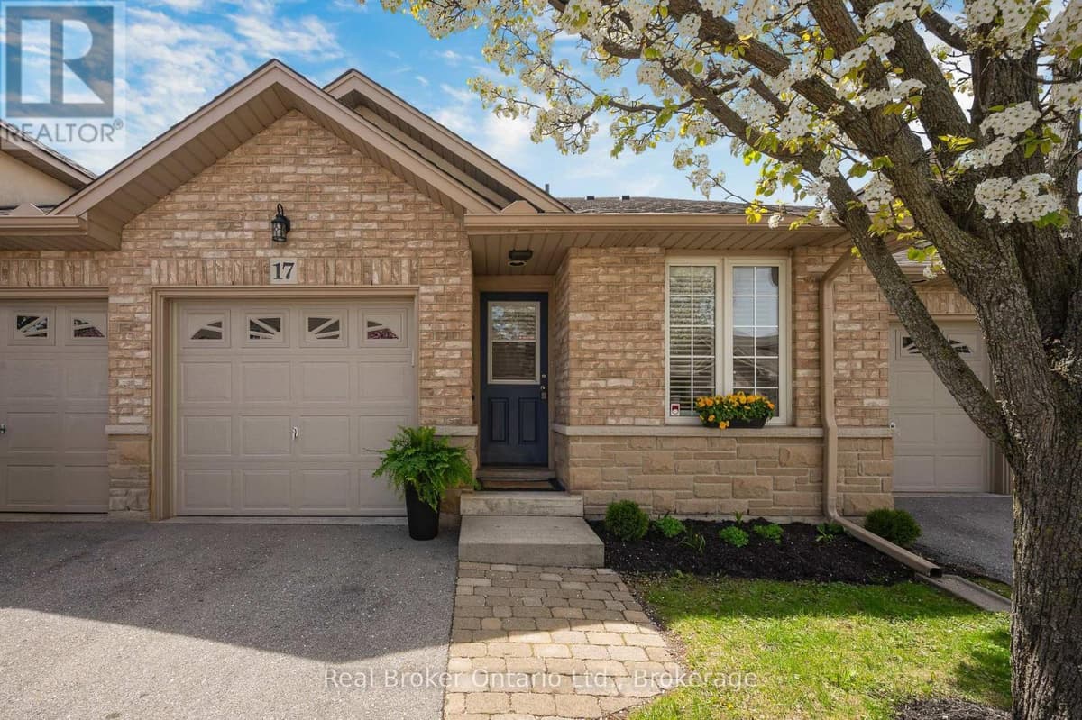 3 Bed · 2 Bath Detached House for Sale in Hamilton