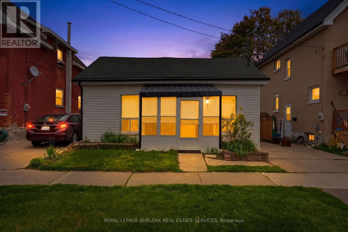 2 Bed · 2 Bath Detached House for Sale in Brantford