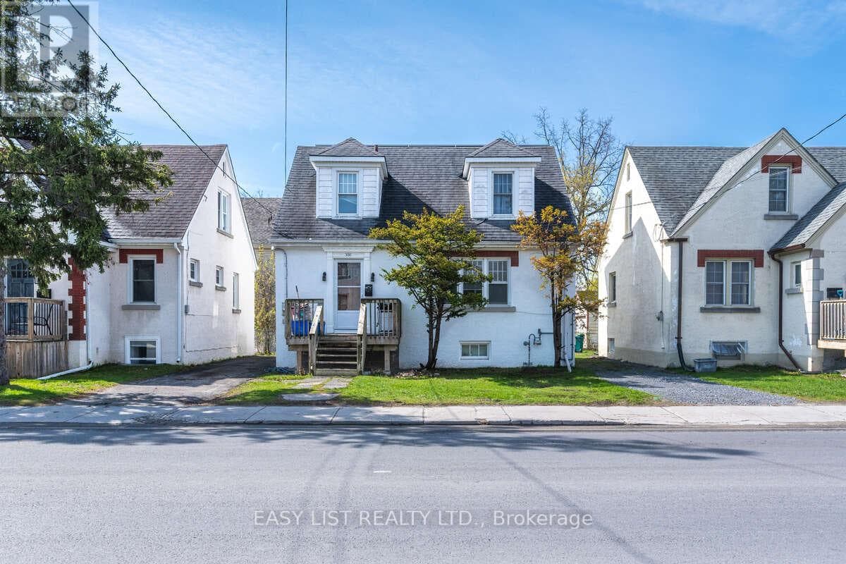 6 Bed · 3 Bath Detached House for Sale in Kingston