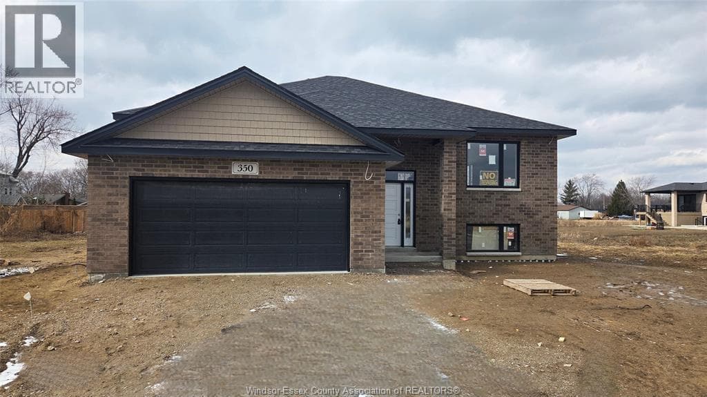 5 Bed · 3 Bath Detached House for Sale in LaSalle