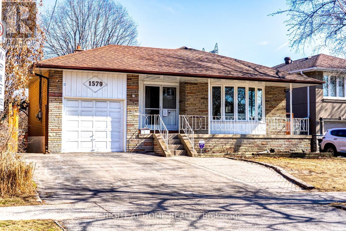 3 Bed · 1 Bath Detached House for Rent in Mississauga