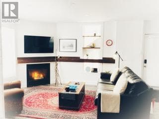 2 Bed · 1 Bath Detached House for Rent in Collingwood