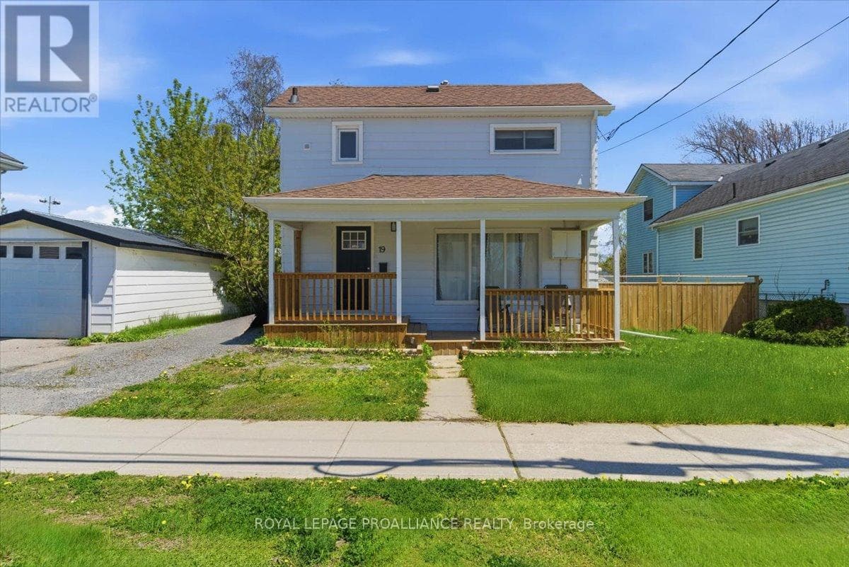 4 Bed · 2 Bath Detached House for Sale in Belleville