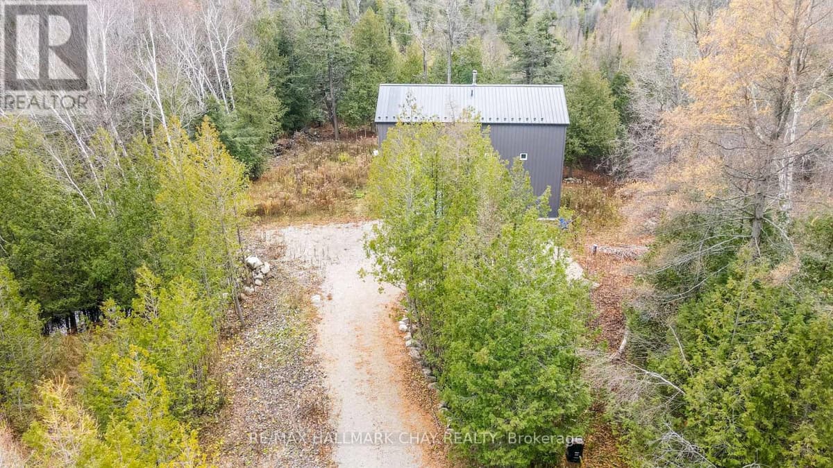 2 Bed · 1 Bath Detached House for Sale in Tiny