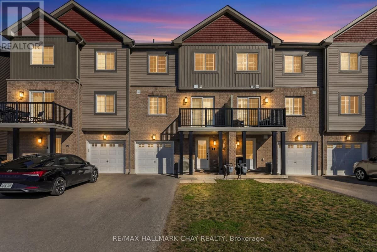 2 Bed · 1 Bath Detached House for Sale in Barrie