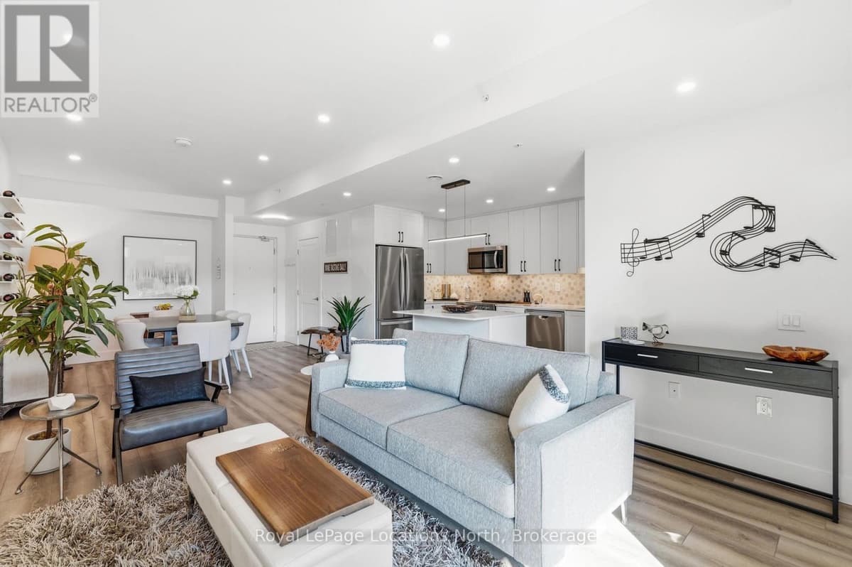 2 Bed · 2 Bath Detached House for Sale in Collingwood