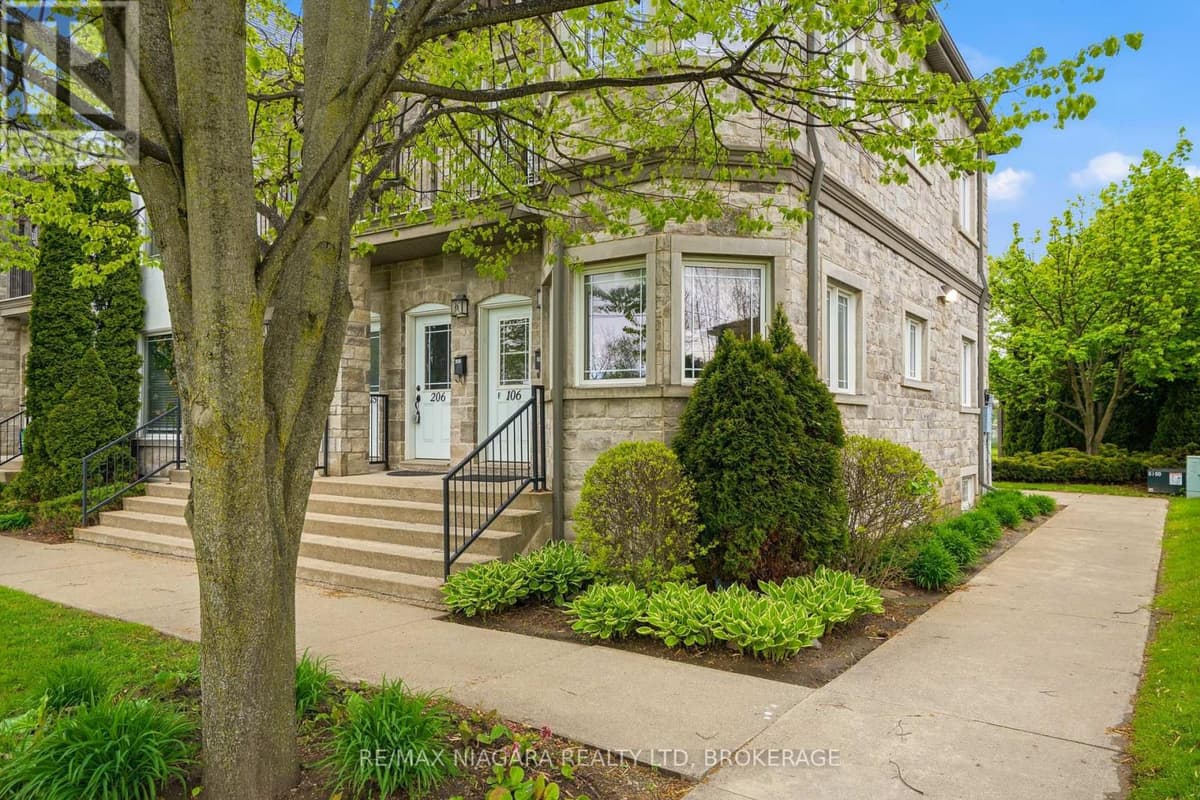 2 Bed · 2 Bath Detached House for Sale in Niagara Falls